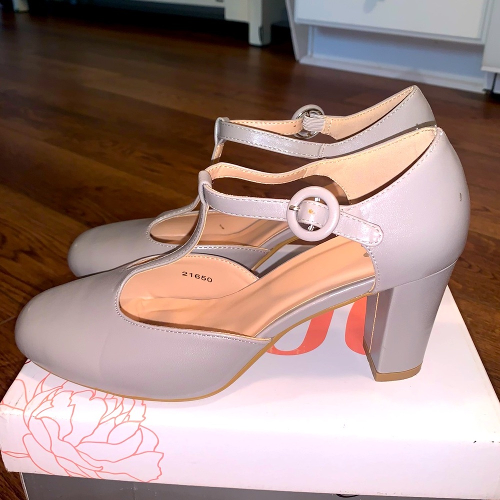 Women’s High Heel Shoes “Talie” Light Grey Size 8.5: Worn Once: W/ Box